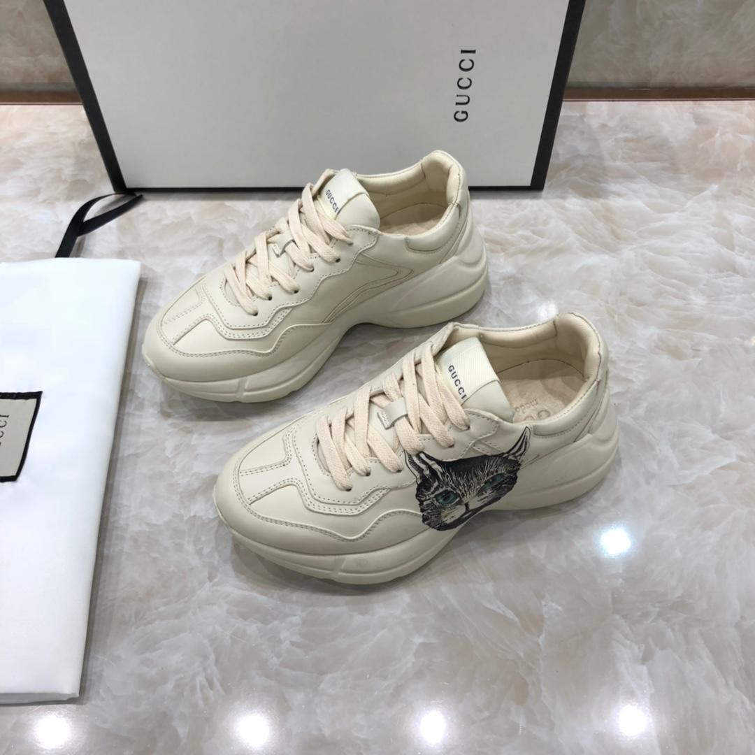 Gucci Fashion Sneakers White and kitten print with white rubber sole MS07633