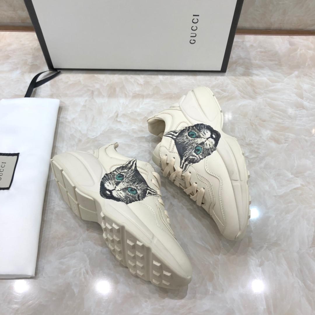 Gucci Fashion Sneakers White and kitten print with white rubber sole MS07633