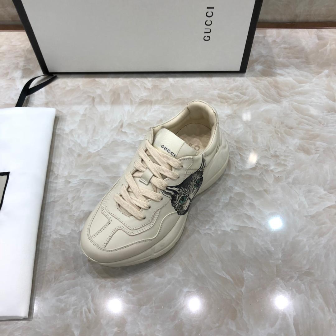 Gucci Fashion Sneakers White and kitten print with white rubber sole MS07633