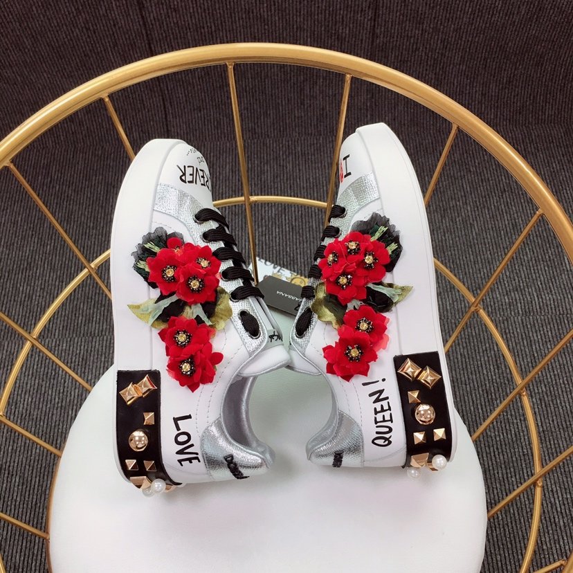 Dolce & Gabbana White and flower patch with white sole Sneakers MS110003