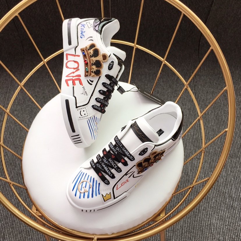 Dolce & Gabbana White and crown patches with white sole Sneakers MS110004