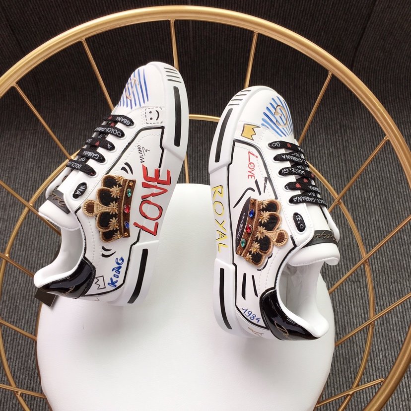 Dolce & Gabbana White and crown patches with white sole Sneakers MS110004