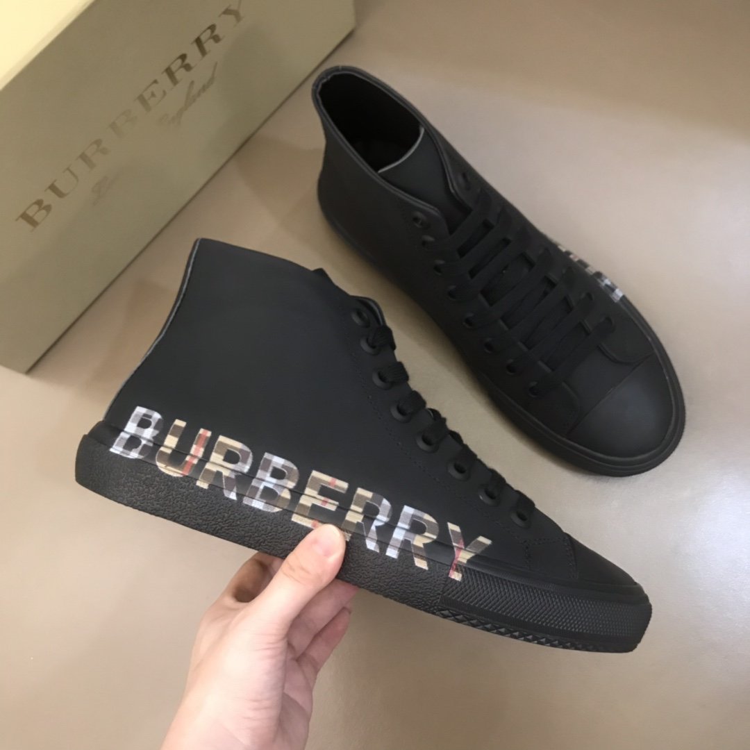 Burberry High-top High Quality Sneakers Black and Black rubber sole MS021037