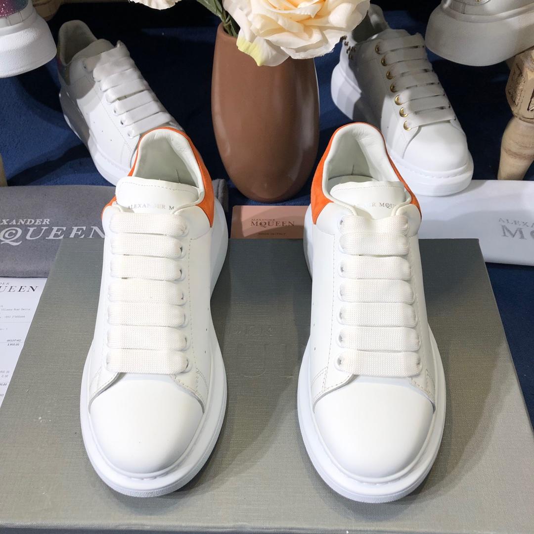 Alexander McQueen Fahion Sneaker White and orange suede heels MS100073