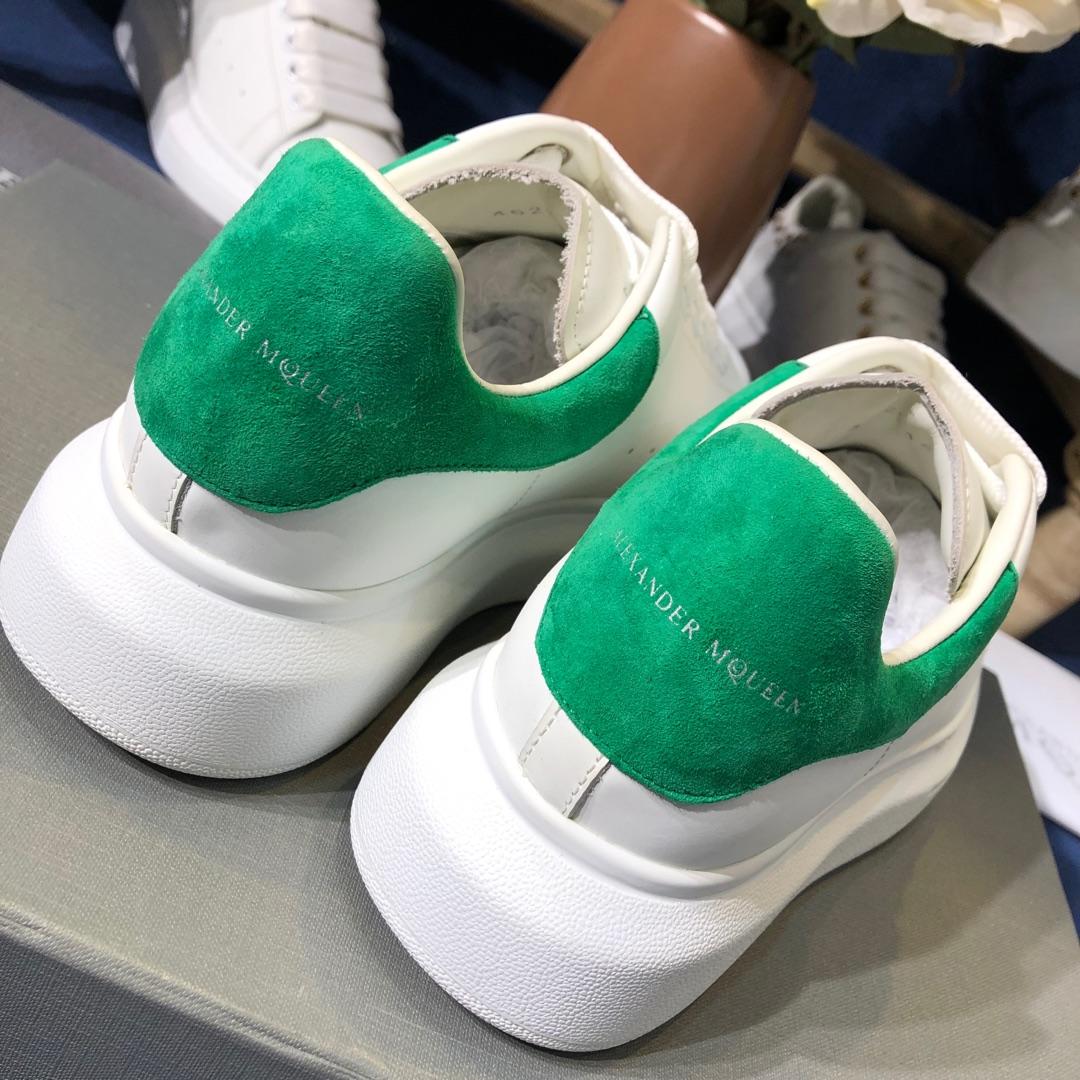 Alexander McQueen Fahion Sneaker White and green suede heel MS100077