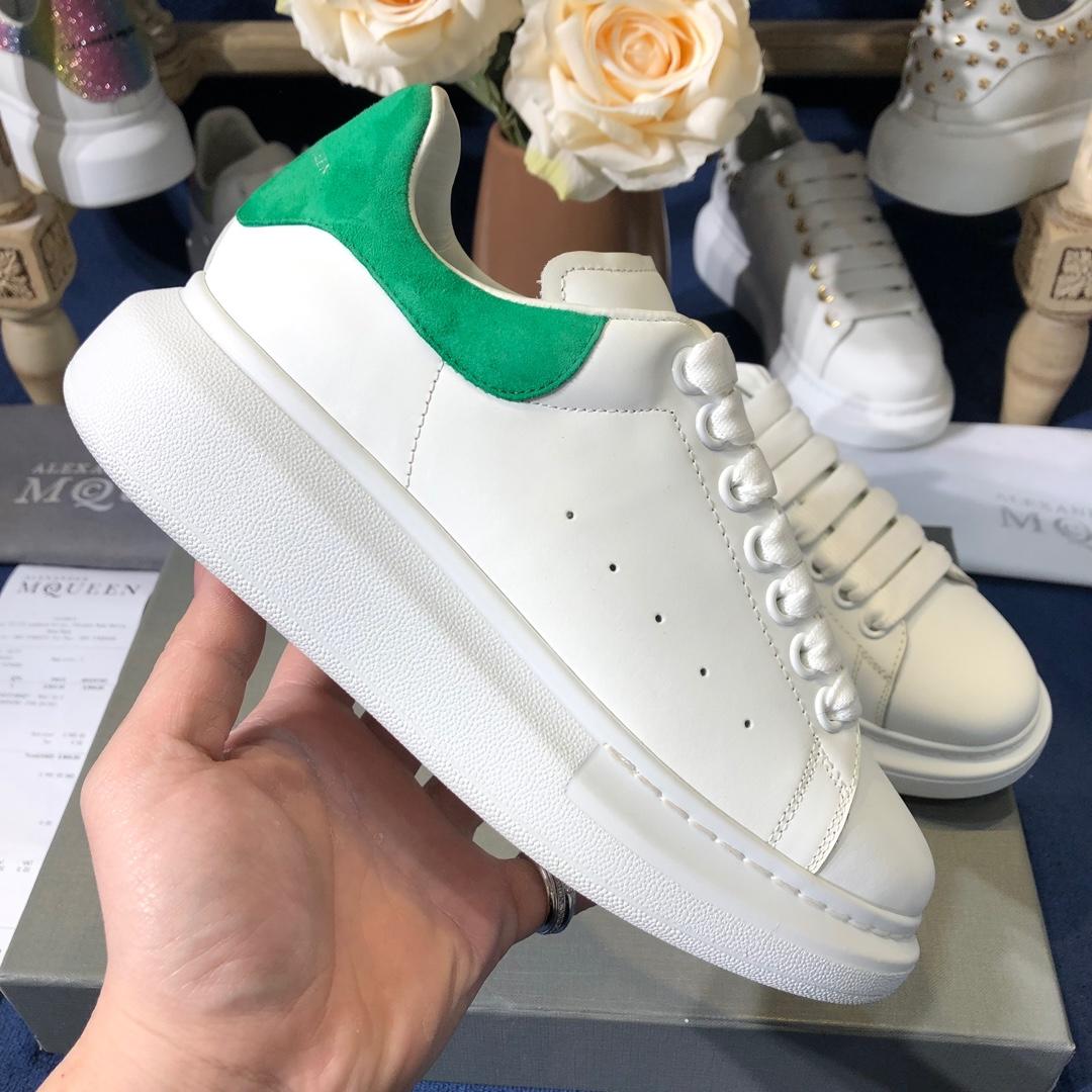 Alexander McQueen Fahion Sneaker White and green suede heel MS100077