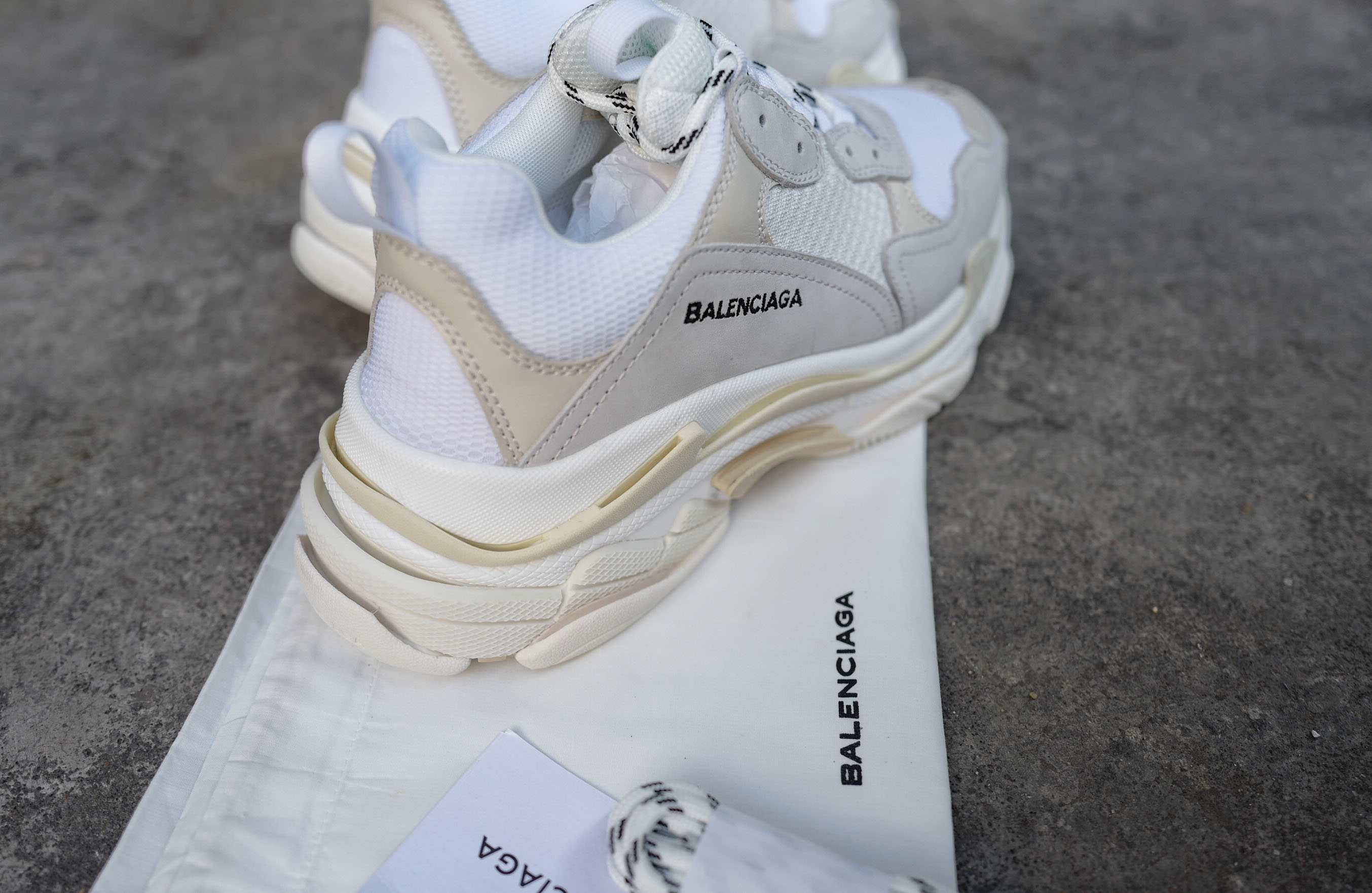 High Quality Balenciaga Triple S White Trainers Triple002