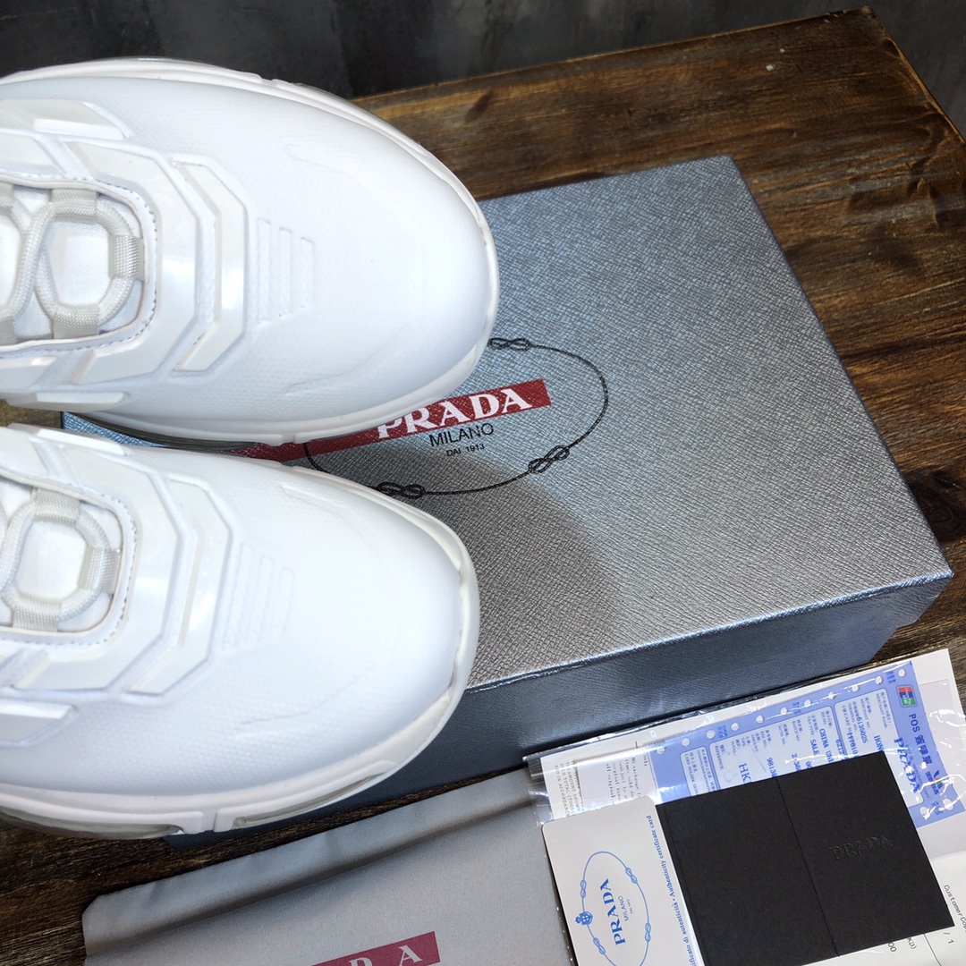 Prada hot sale sneaker