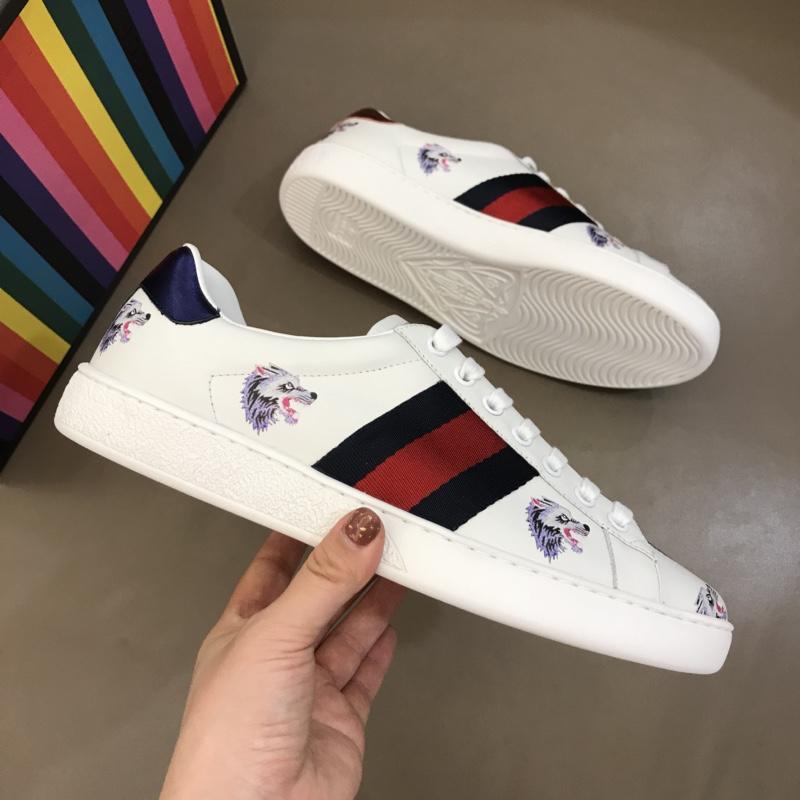 Gucci Perfect Quality Sneakers White and wolf print with white sole MS02676