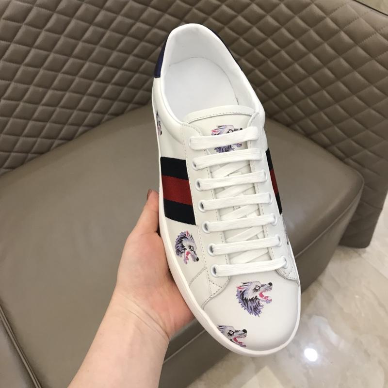 Gucci Perfect Quality Sneakers White and wolf print with white sole MS02676