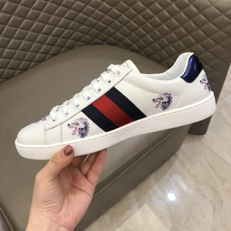 Gucci Perfect Quality Sneakers White and wolf print with white sole MS02676