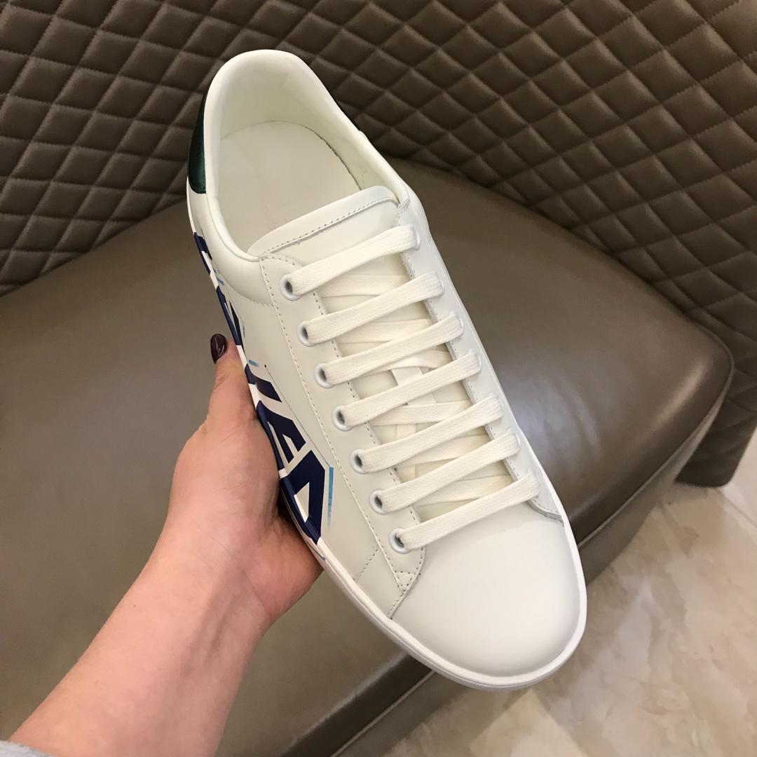 Gucci Perfect Quality Sneakers White and "Loved" print with White rubber sole MS02699