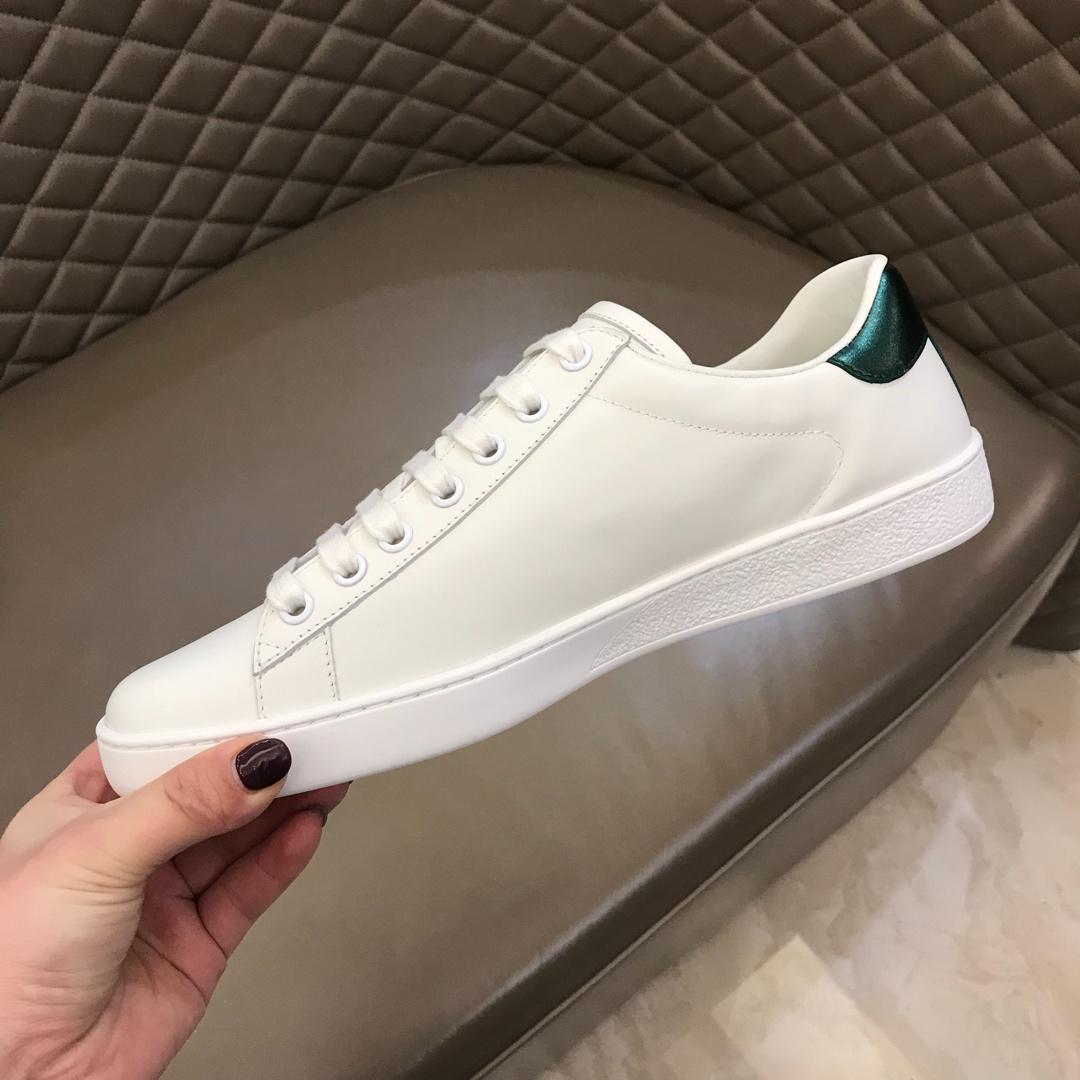 Gucci Perfect Quality Sneakers White and "Loved" print with White rubber sole MS02699