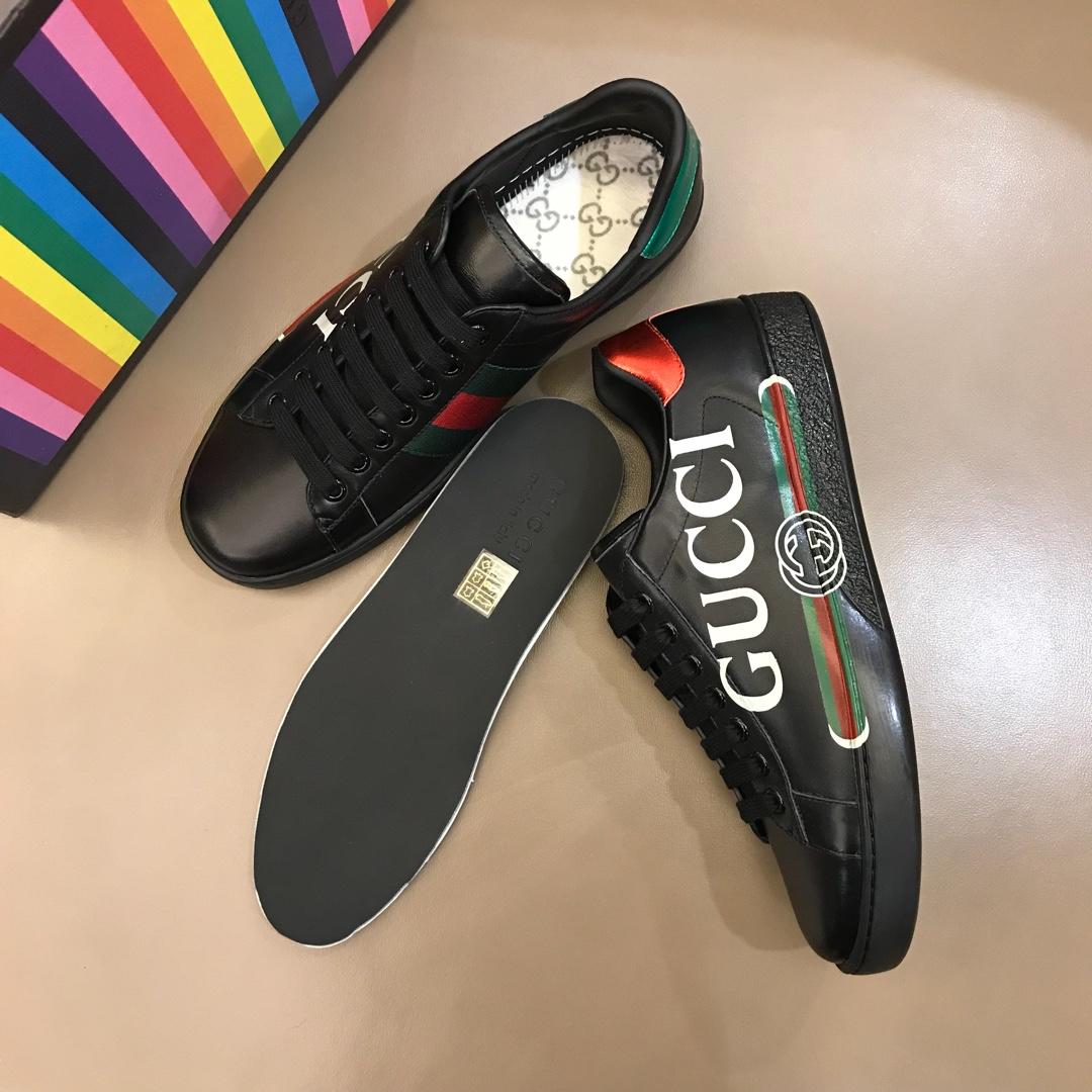 Gucci Perfect Quality Sneakers Black and Gucci vintage logo print with Black rubber sole MS02667