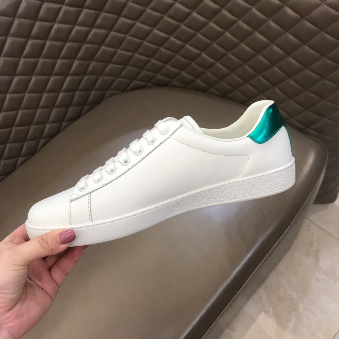 Gucci High Quality Sneakers White and Rainbow Gucci Print with White rubber sole MS021193