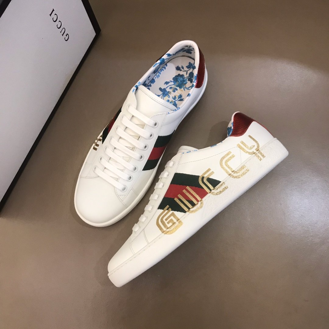 Gucci High Quality Sneakers White and Overlapping Gucci print with White rubber sole MS021198