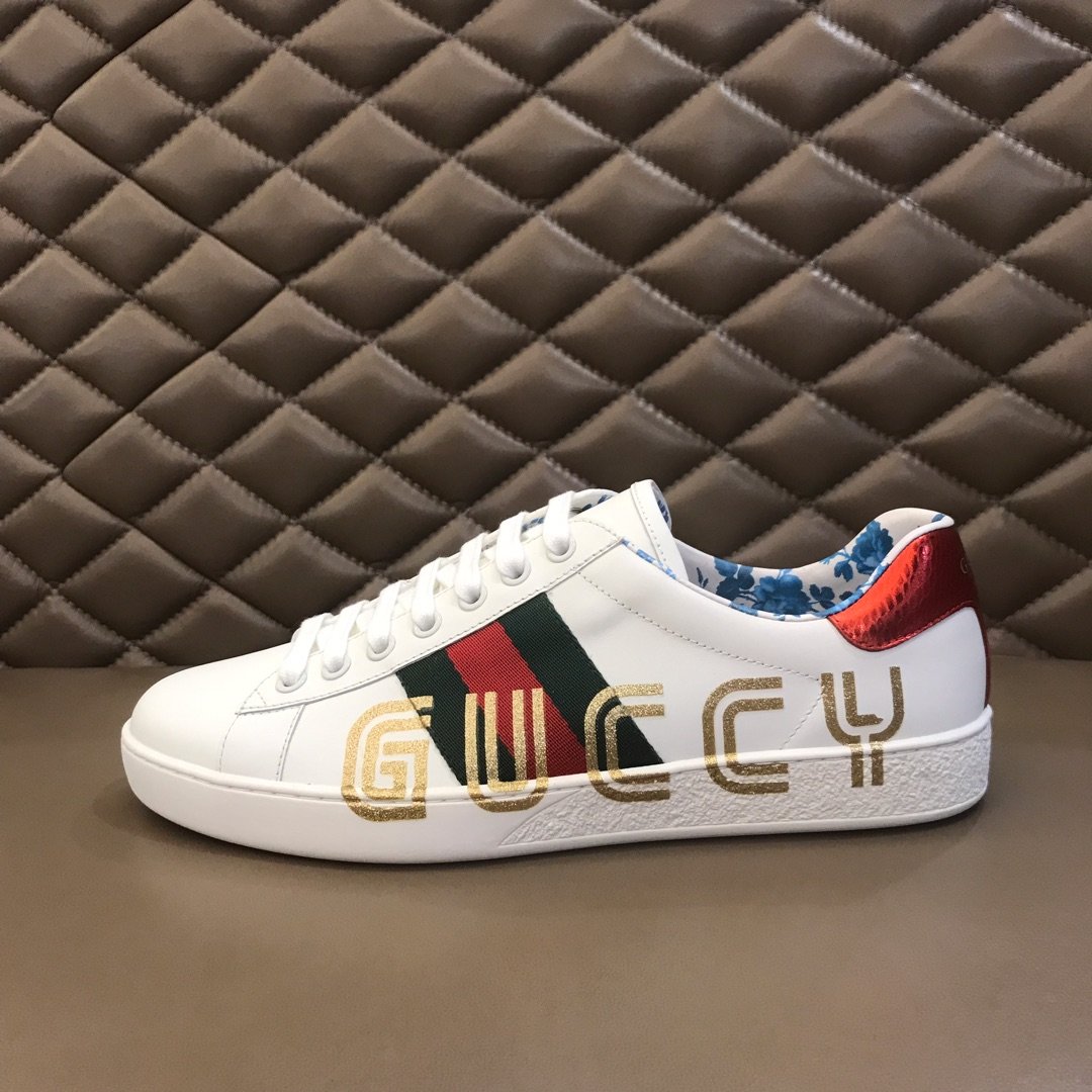 Gucci High Quality Sneakers White and Overlapping Gucci print with White rubber sole MS021198