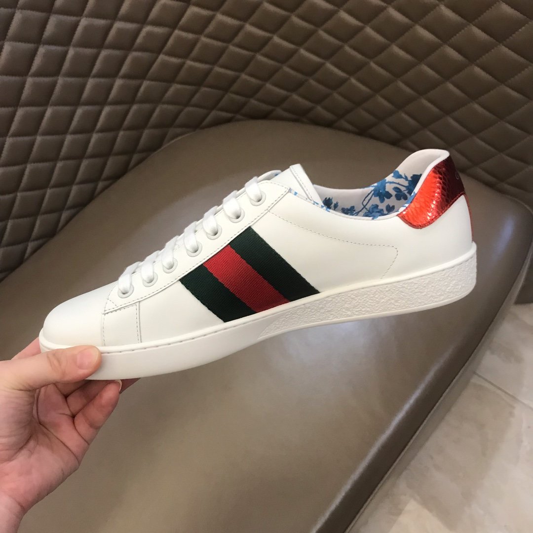 Gucci High Quality Sneakers White and Overlapping Gucci print with White rubber sole MS021198