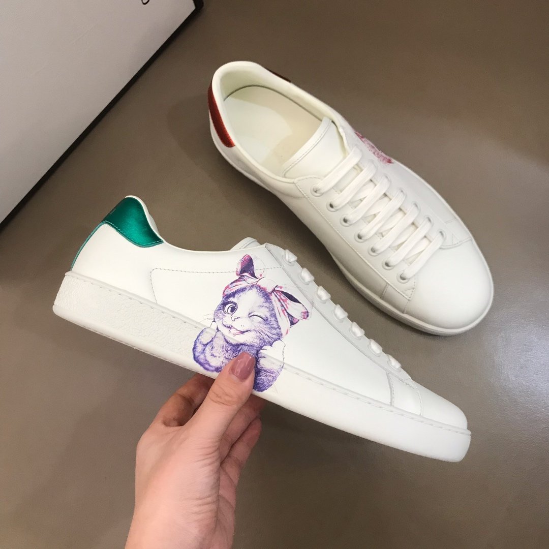 Gucci High Quality Sneakers White and Mystic Cat print with White rubber sole MS021190