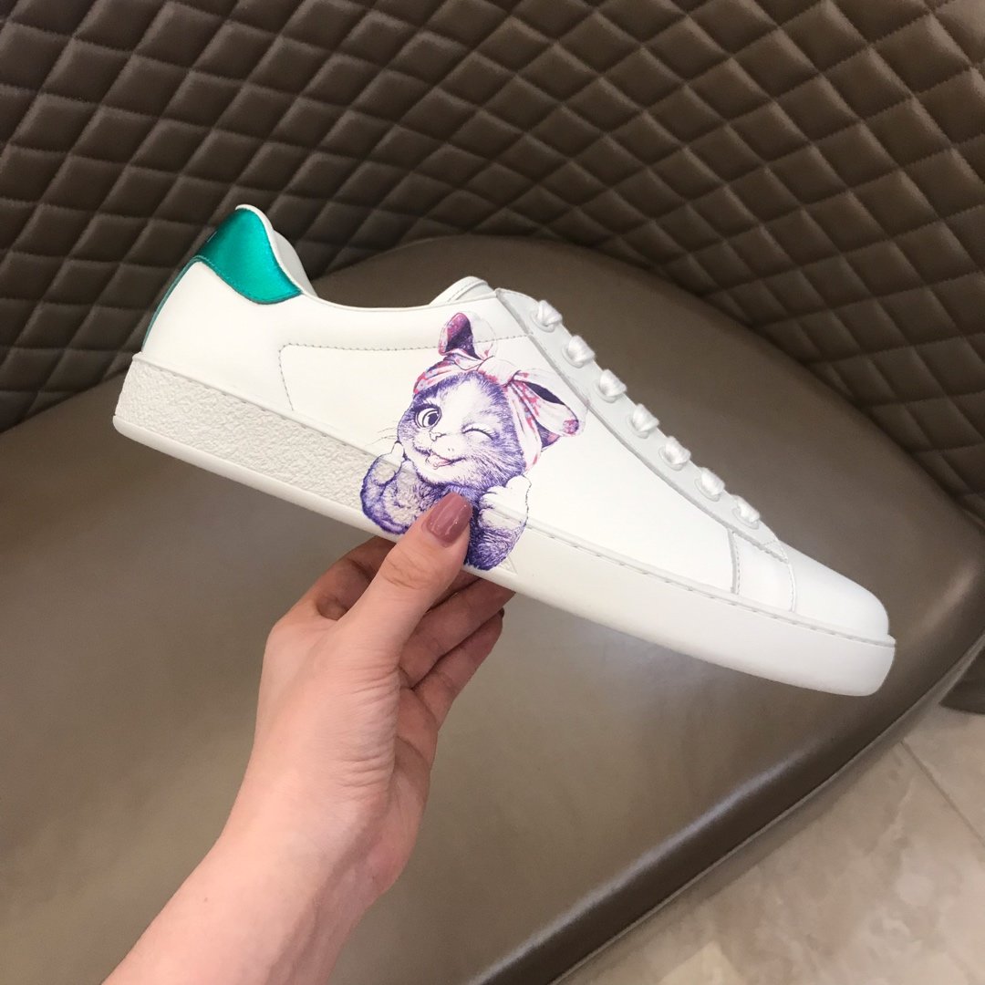 Gucci High Quality Sneakers White and Mystic Cat print with White rubber sole MS021190