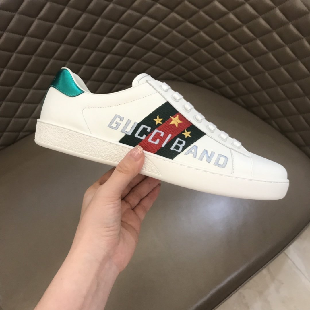 Gucci High Quality Sneakers White and Gucci band and stars embroidery with White rubber sole MS021187