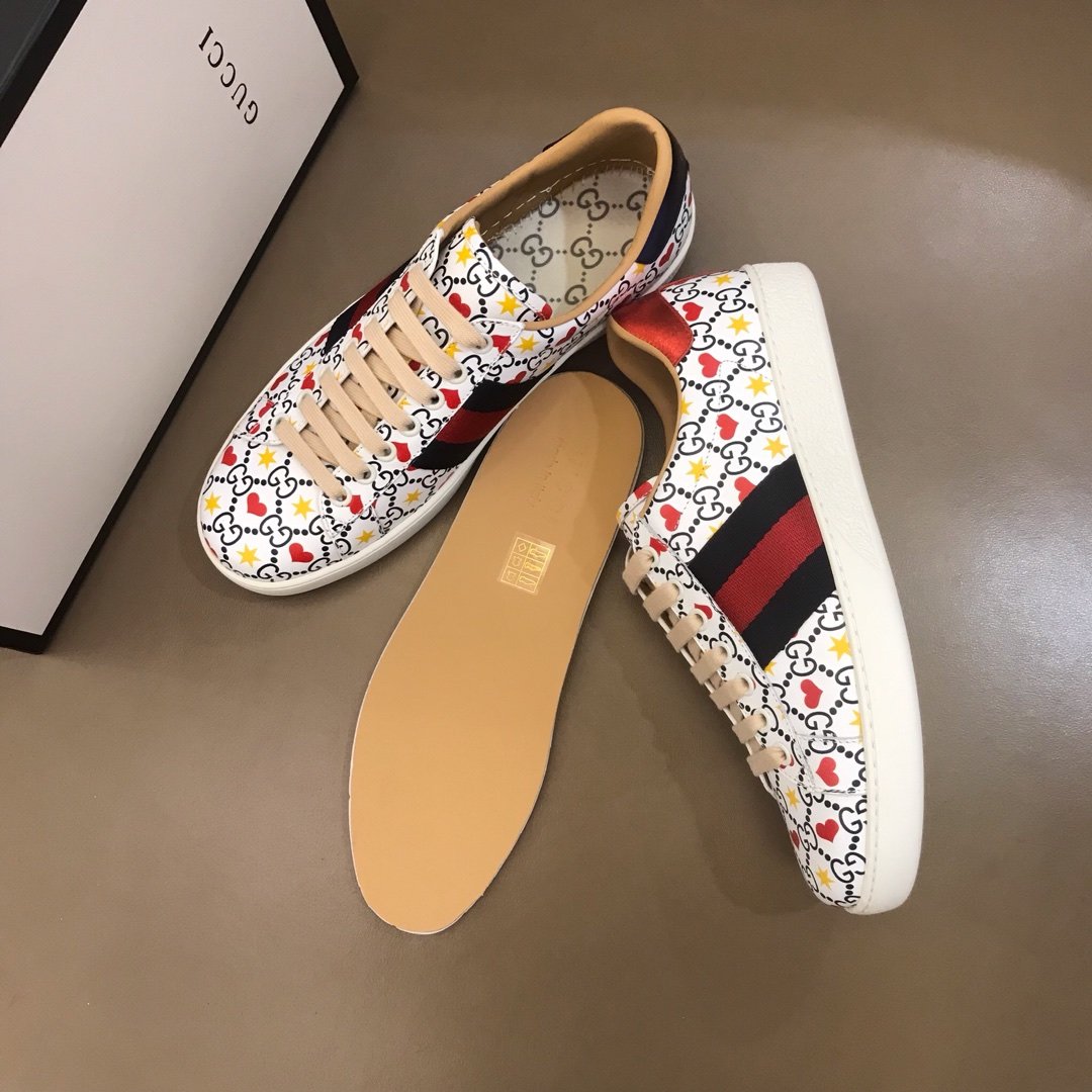 Gucci High Quality Sneakers White and GG love print and white rubber sole MS021195