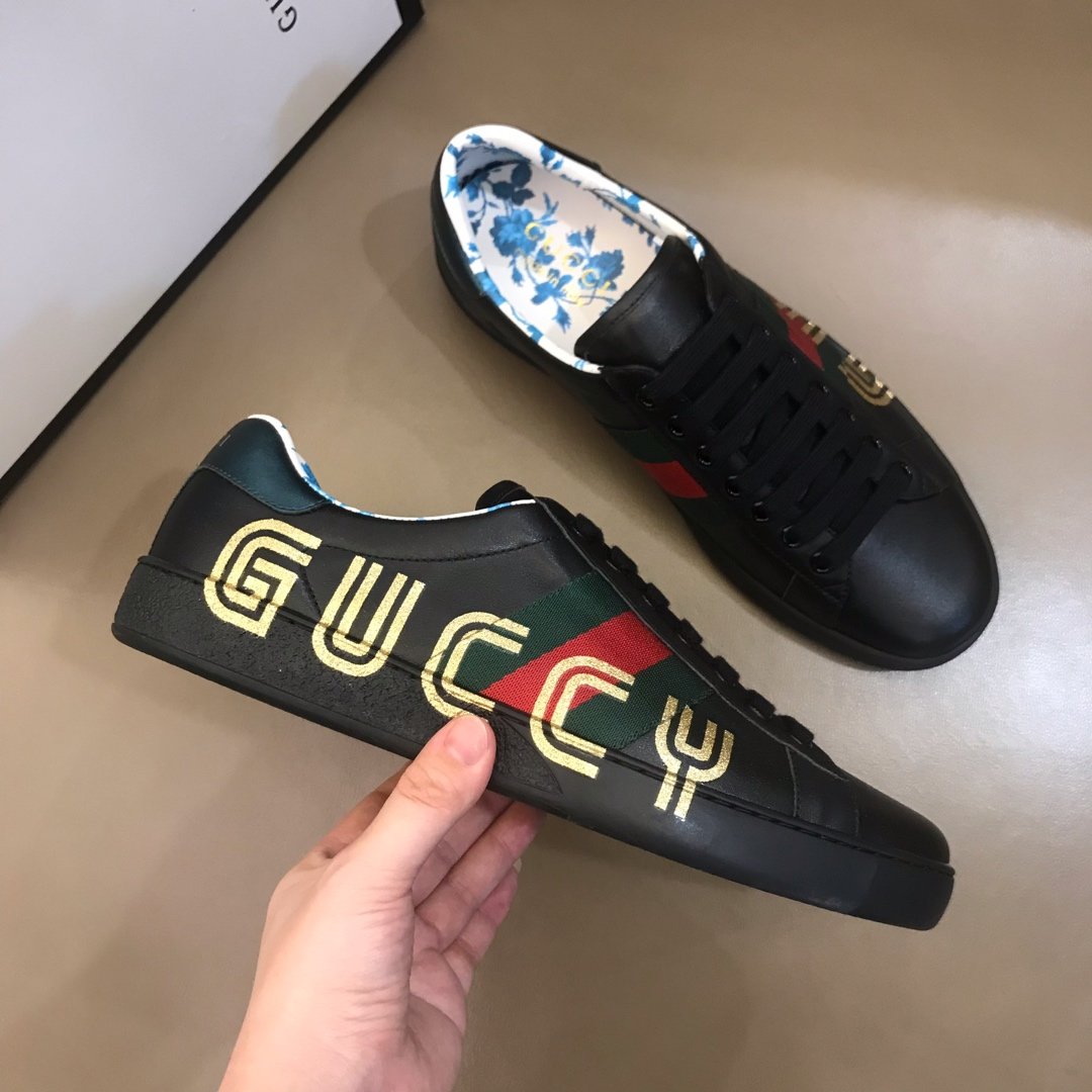 Gucci High Quality Sneakers Black and Overlapping Gucci print with Black rubber sole MS021199