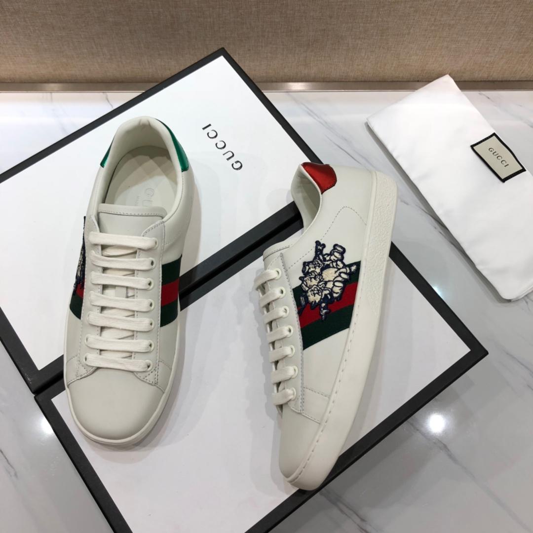 Gucci Fashion Sneakers White and three piglet embroidery with white rubber sole MS07629