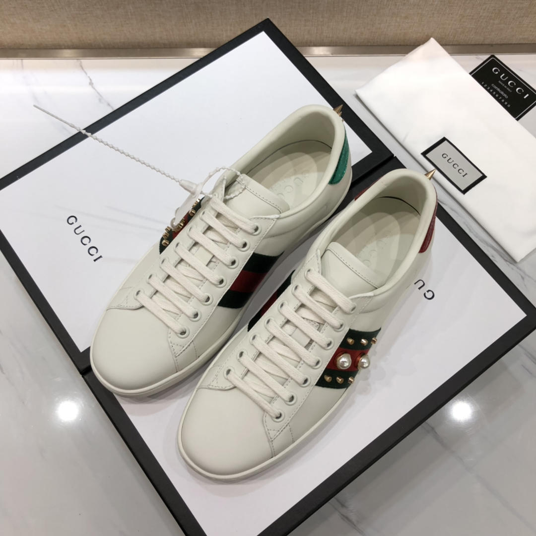 Gucci Fashion Sneakers White and pearl inlaid wet with white sole MS07744