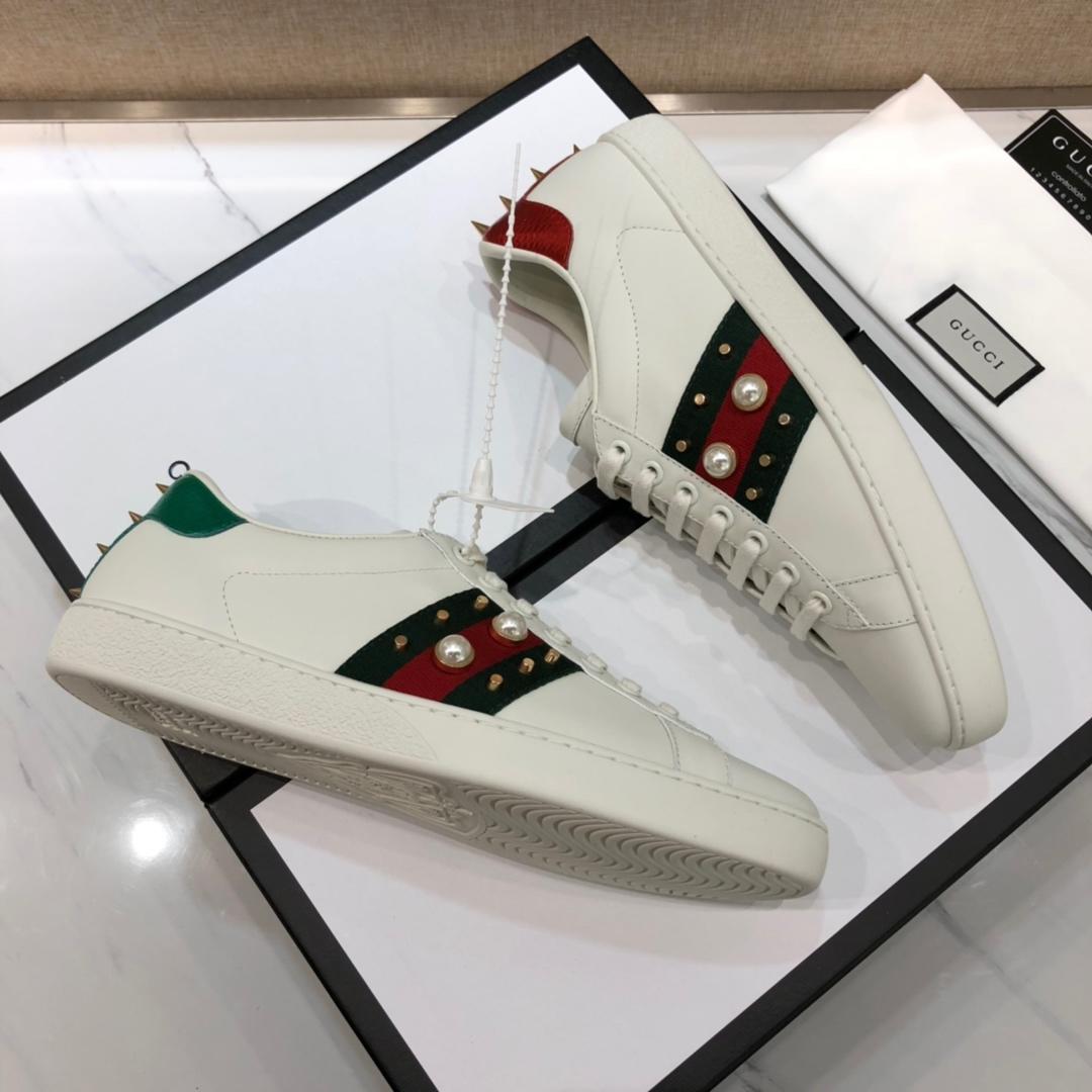 Gucci Fashion Sneakers White and pearl inlaid wet with white sole MS07744