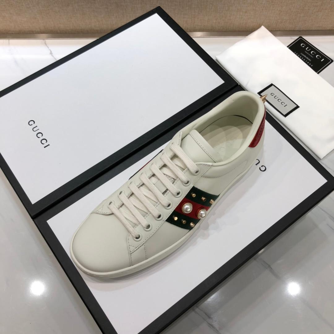 Gucci Fashion Sneakers White and pearl inlaid wet with white sole MS07744