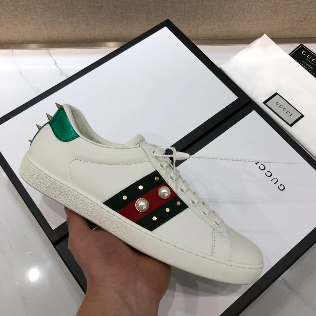 Gucci Fashion Sneakers White and pearl inlaid wet with white sole MS07744