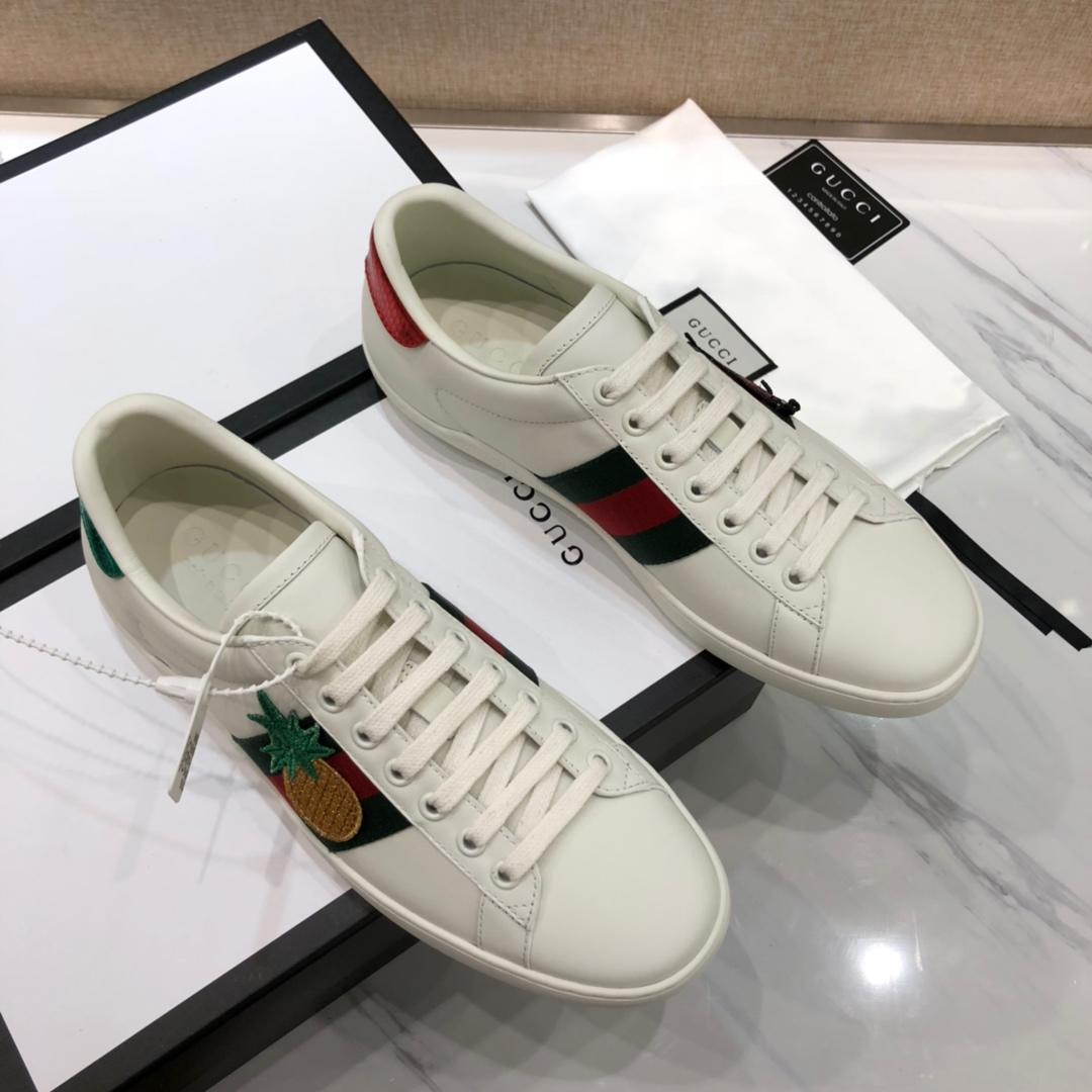 Gucci Fashion Sneakers White and ladybug and pineapple embroidery with white sole MS07738