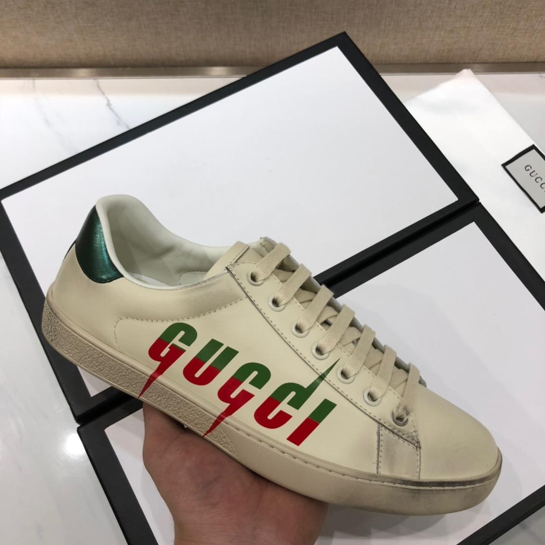 Gucci Fashion Sneakers White and Gucci vintage print with white sole MS07705