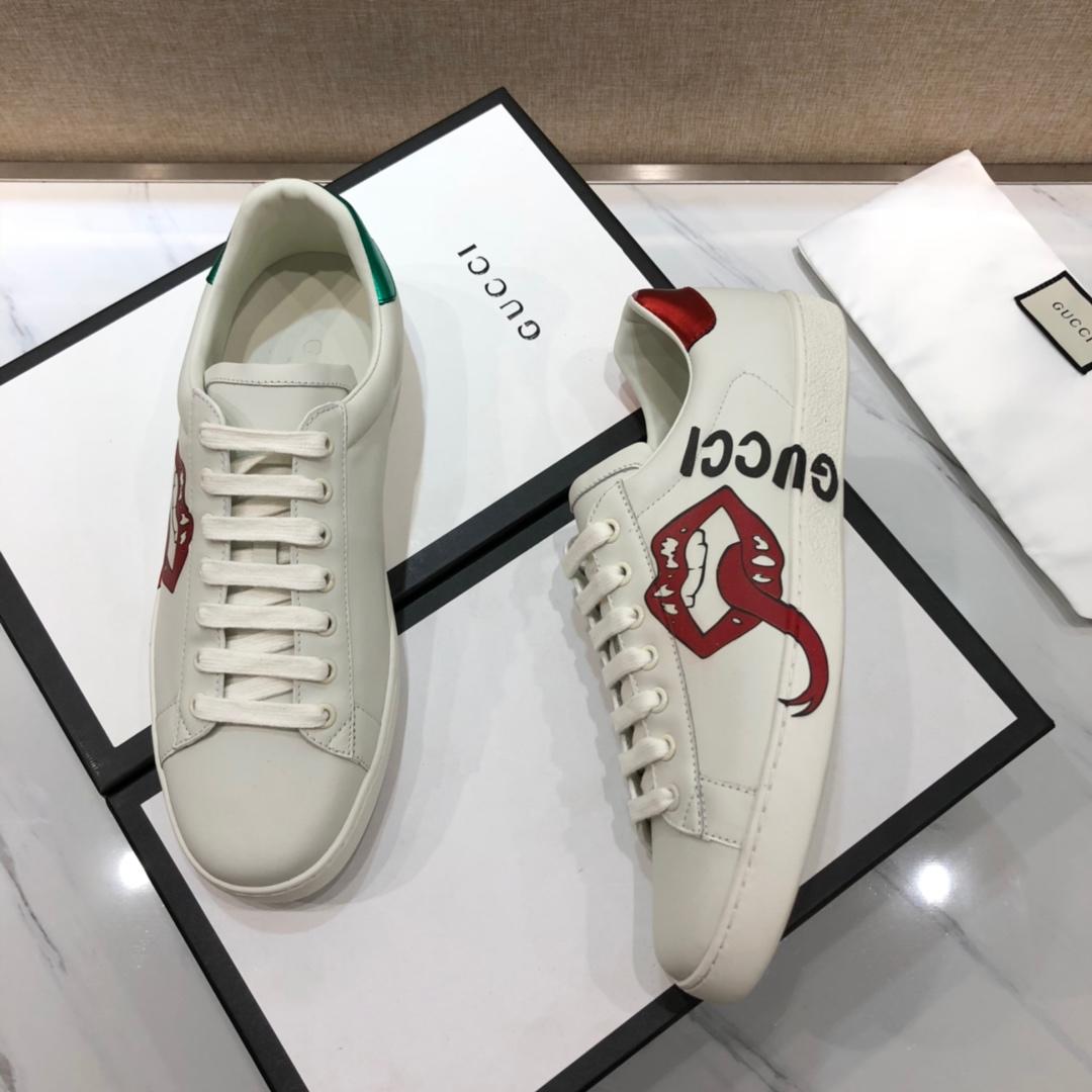 Gucci Fashion Sneakers White and GUCCI tongue print with white rubber sole MS07627