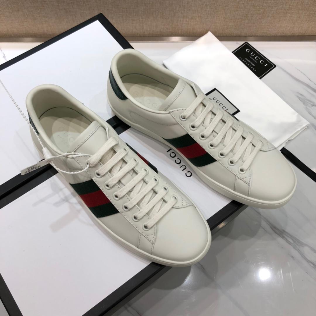 Gucci Fashion Sneakers White and green heel and with white sole MS07733