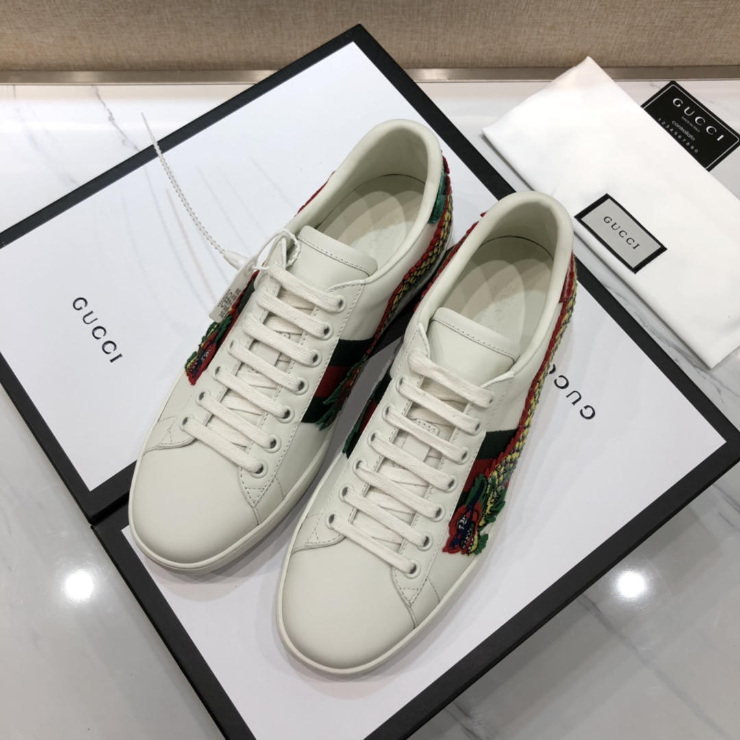 Gucci Fashion Sneakers White and dragon embroidery with white sole MS07734