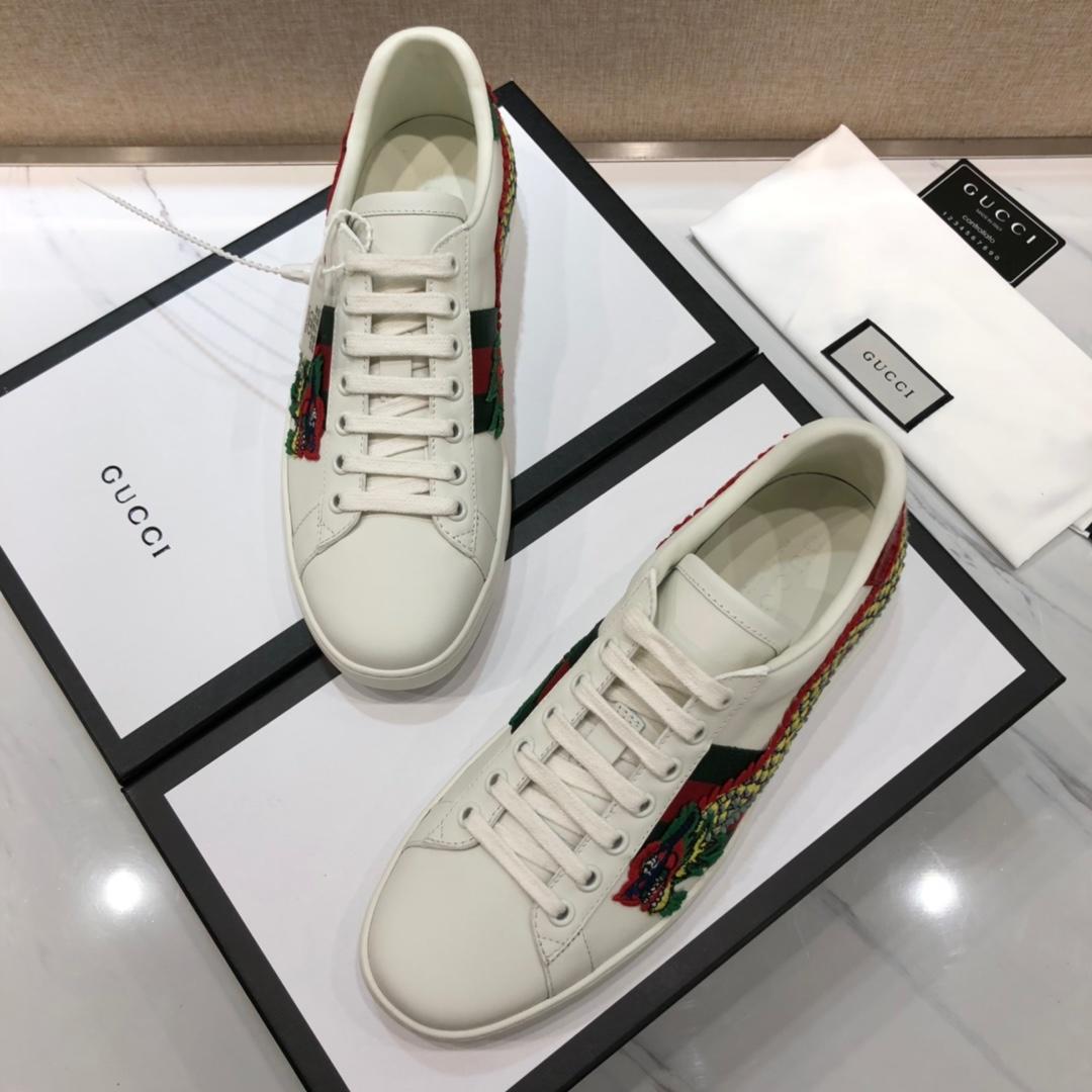 Gucci Fashion Sneakers White and dragon embroidery with white sole MS07734