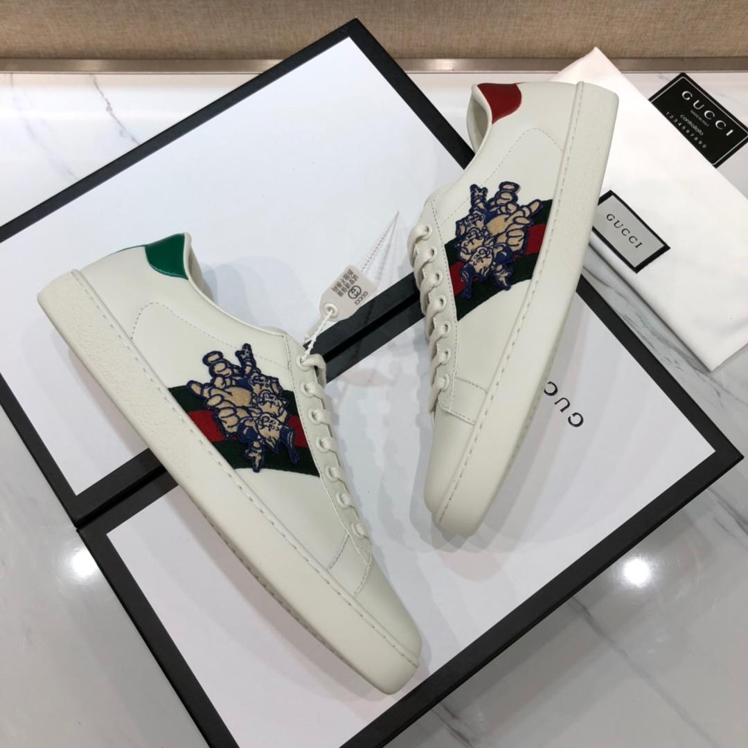 Gucci Fashion Sneakers White and Disney piggy embroidery with white sole MS07739