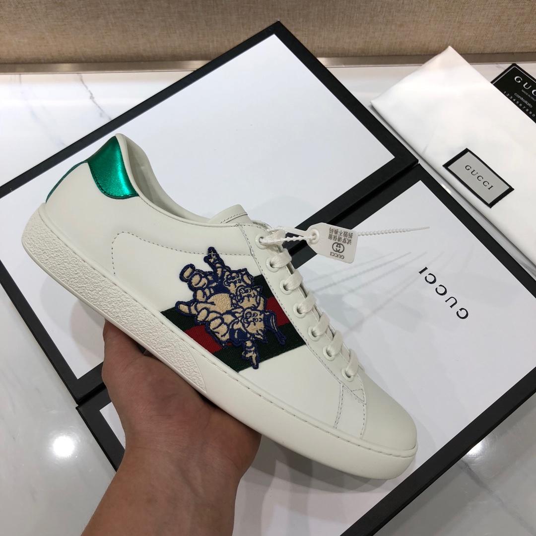 Gucci Fashion Sneakers White and Disney piggy embroidery with white sole MS07739