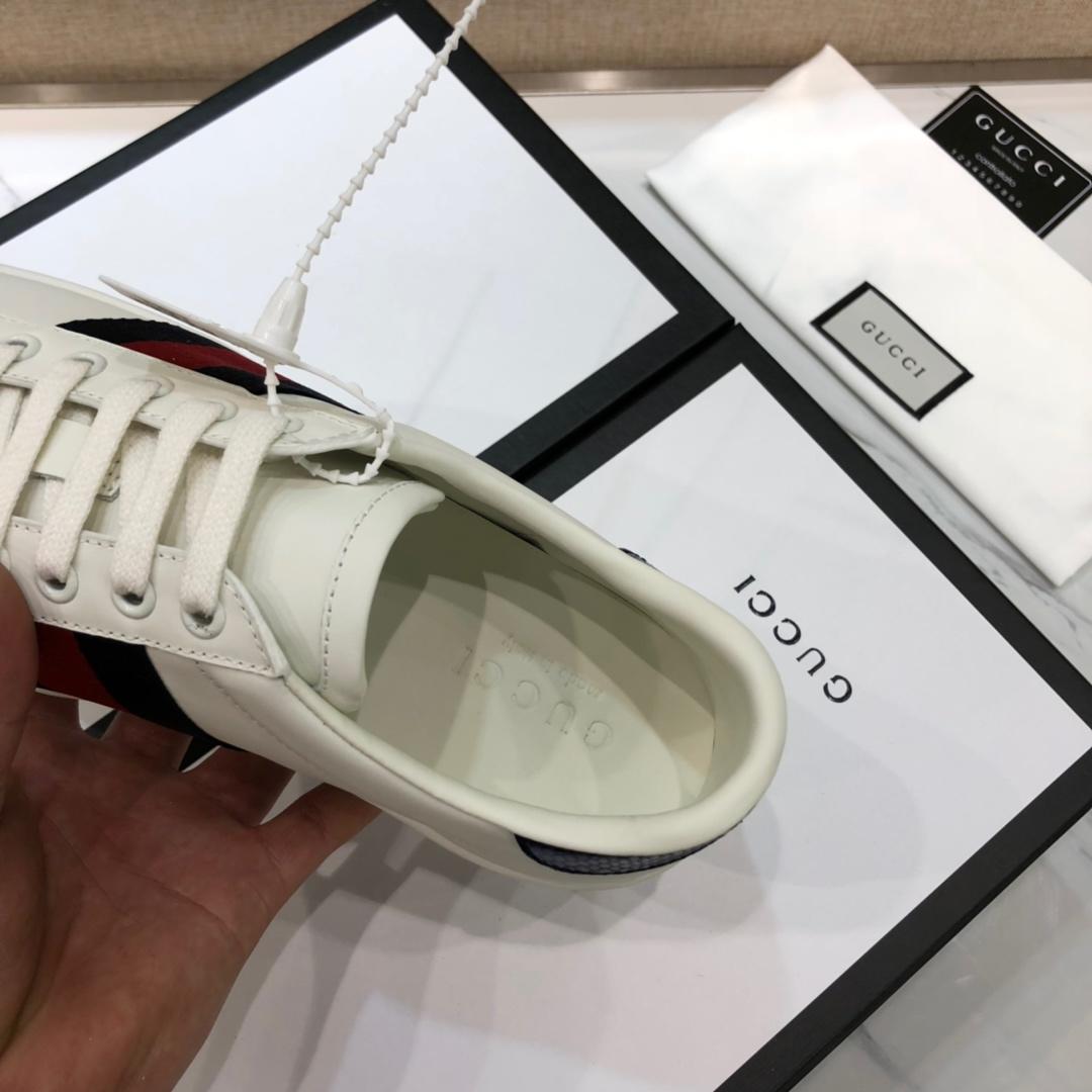 Gucci Fashion Sneakers White and black red wet with white soles MS07743