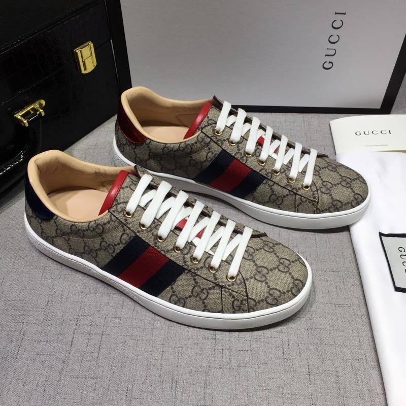 Gucci Fashion Sneakers Grey and GG lettering with white sole MS07755