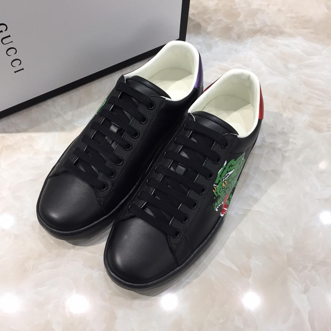 Gucci Fashion Sneakers Black and green wolf head with black sole MS07655