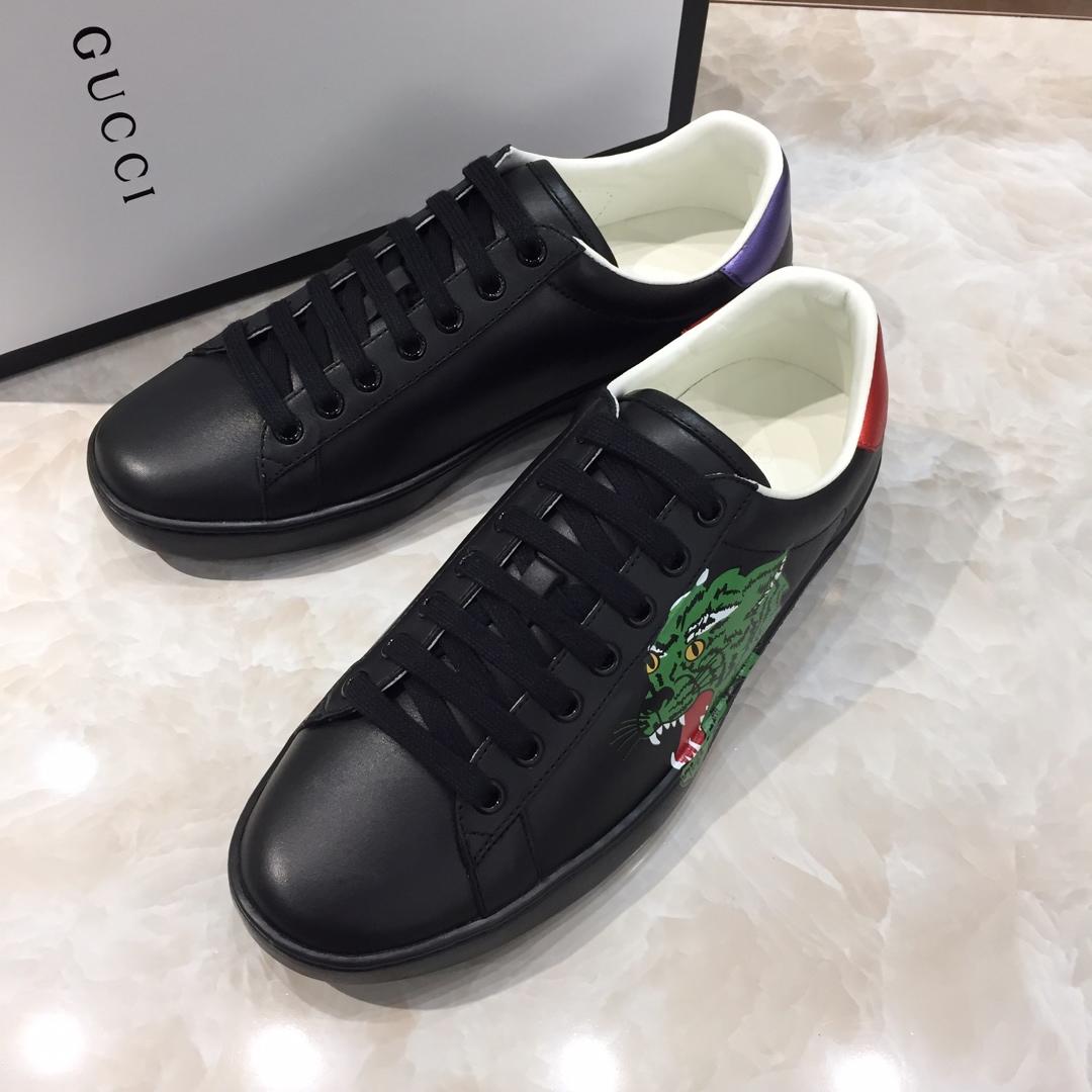 Gucci Fashion Sneakers Black and green wolf head with black sole MS07655
