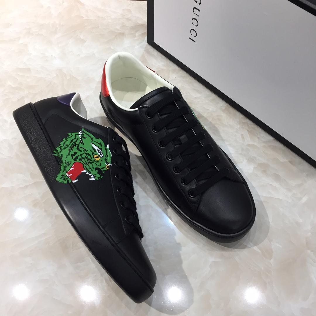 Gucci Fashion Sneakers Black and green wolf head with black sole MS07655