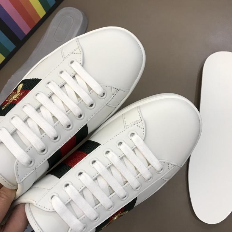 Gucci Perfect Quality Sneakers White and gold bee embroidery with and white sole MS02680