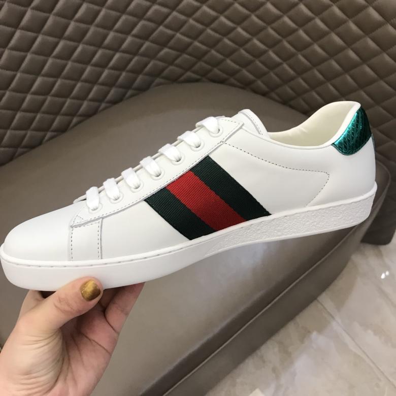 Gucci Perfect Quality Sneakers White and gold bee embroidery with and white sole MS02680