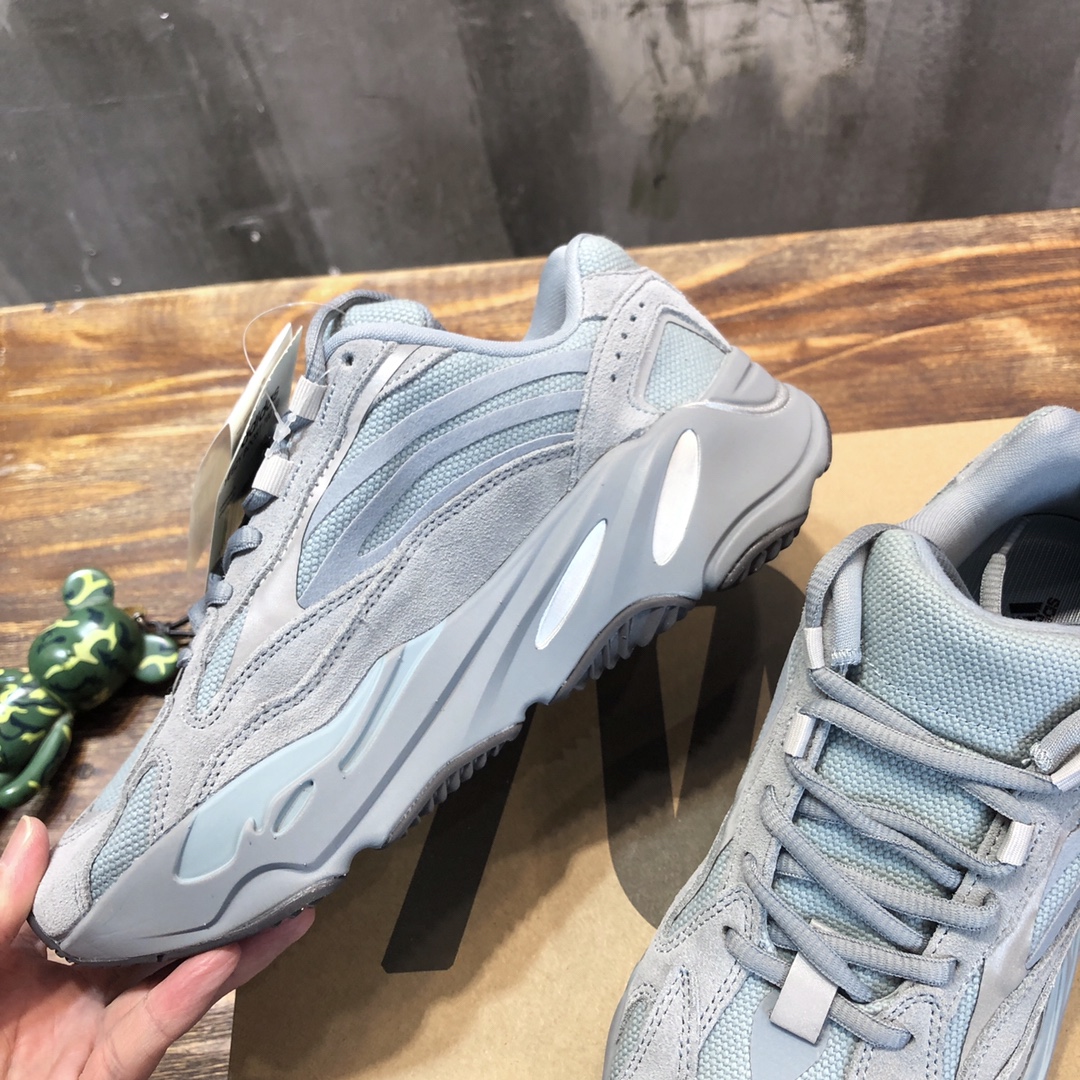 adidas Yeezy Boost 700V2