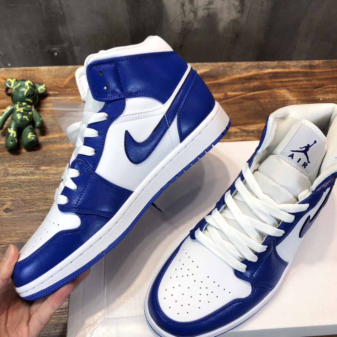 Nike Air Jordan 1 Mid Sneaker