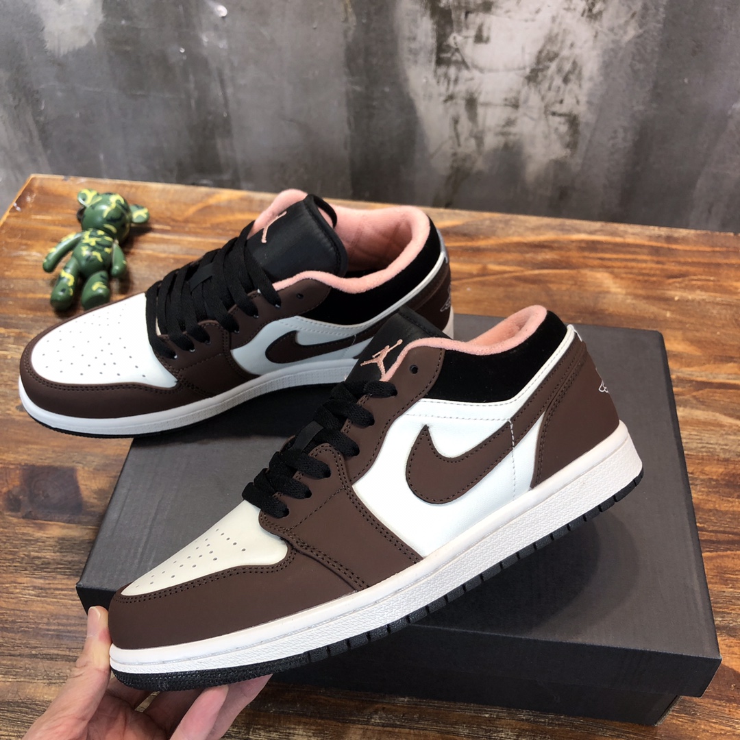 NIKE Air Jordan 1 Low Sneaker